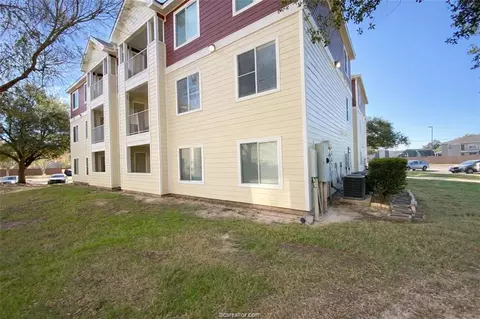 515 SW Parkway 103, College Station, TX 77840
