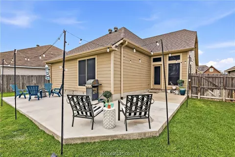 Exterior - 3047 Positano Loop, Bryan, TX 77808 photo 3 of 5