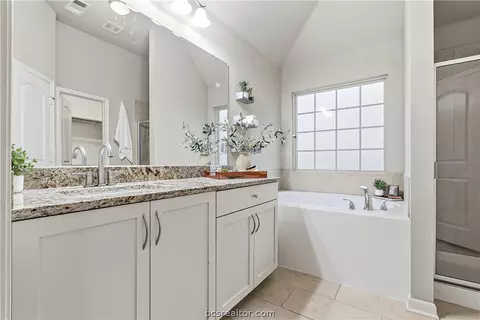 Bath - 3047 Positano Loop, Bryan, TX 77808 photo 1 of 3