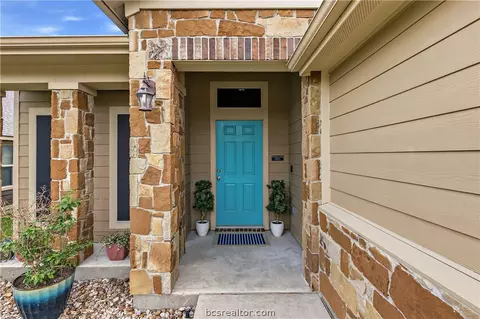 Exterior - 3047 Positano Loop, Bryan, TX 77808 photo 4 of 5