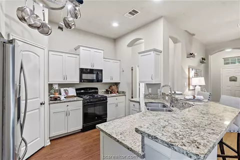 Kitchen - 3047 Positano Loop, Bryan, TX 77808 photo 1 of 3