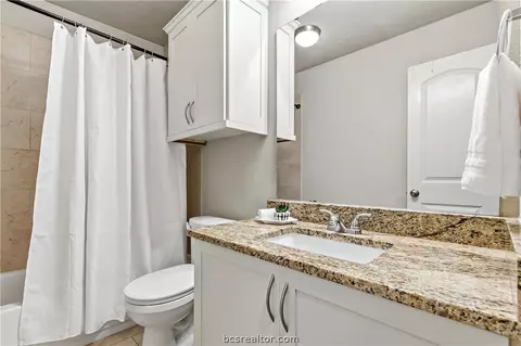 Bath - 3047 Positano Loop, Bryan, TX 77808 photo 3 of 3