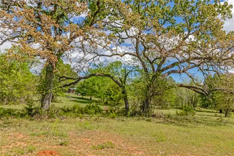 Exterior - 197 County Road 268, Cameron, TX 76520 photo 10 of 11