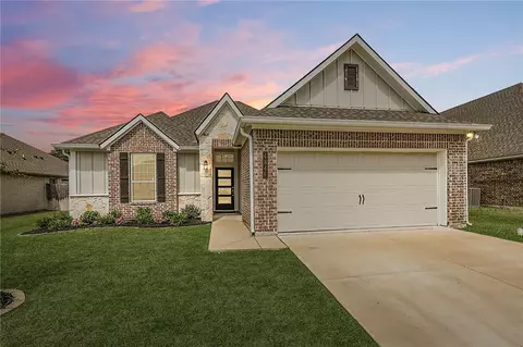 4846 Native Tree Ln, College Station, TX 77845