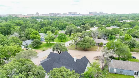 View/Area - 716 Edgewood Dr, Bryan, TX 77802 photo 2 of 3