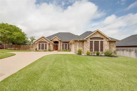 1203 Beacon Ct, College Station, TX 77845