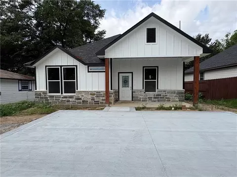1403 Clark St, Bryan, TX 77808