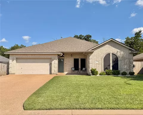 1512 Hunter Creek Dr, College Station, TX 77845
