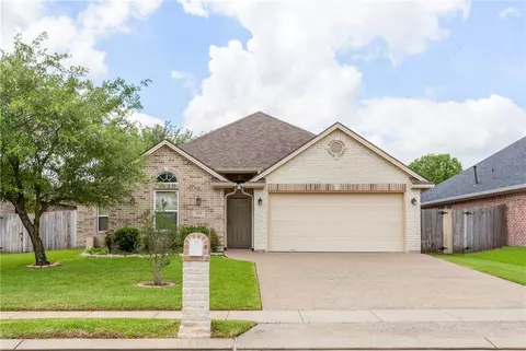 8410 Alison Ave, College Station, TX 77845