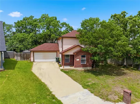 2108 Miana Ct, Bryan, TX 77807