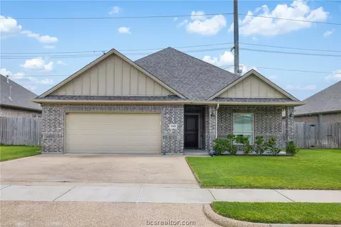 3088 Peterson Cir, Bryan, TX 77802