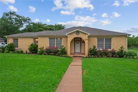 516 Avondale Ave, Bryan, TX 77802
