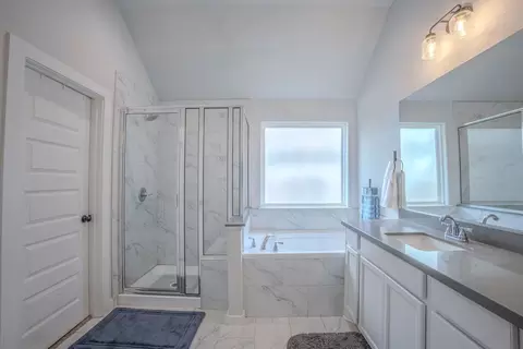 Bath - 3116 Tarleton Ct, Bryan, TX 77808 photo 3 of 3