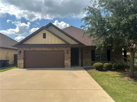 422 Momma Bear Dr, College Station, TX 77845