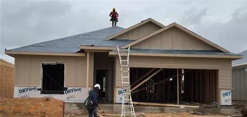 5520 Harriet St, Bryan, TX 77807