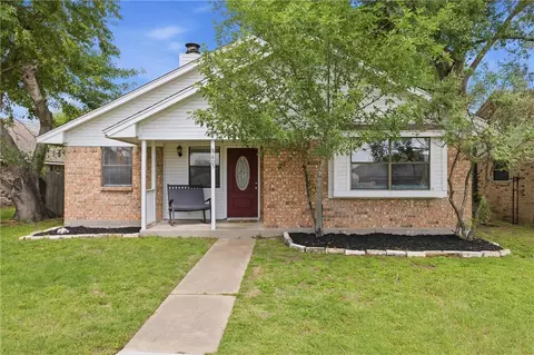 805 Camellia Ct, College Station, TX 77840
