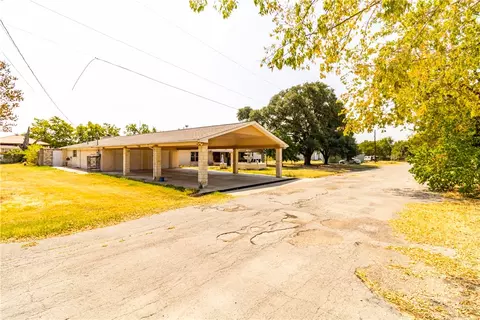 1214 Bittle Ln, Bryan, TX 77801