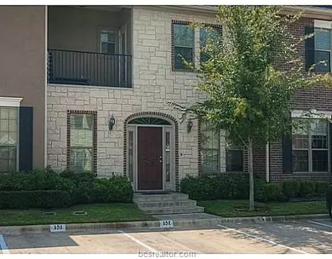 151 Forest Dr, College Station, TX 77840