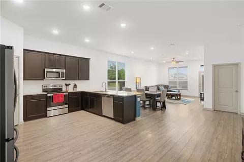 1968 Chief St, Bryan, TX 77807