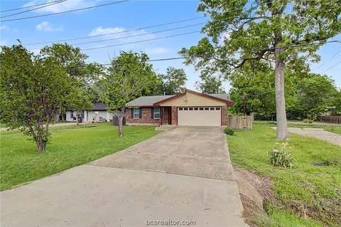 3109 Louisiana Ave, Bryan, TX 77803