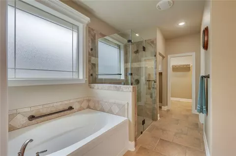 Bath - 2934 Ambrose Dr, Bryan, TX 77808 photo 3 of 5