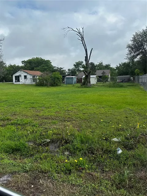 705 Mesquite St, Bryan, TX 77803 photo 9