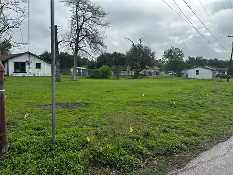 705 Mesquite St, Bryan, TX 77803 photo 6