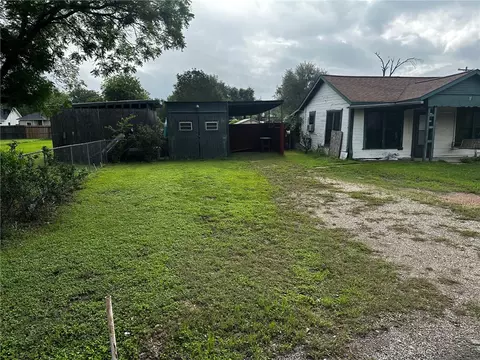 705 Mesquite St, Bryan, TX 77803 photo 4
