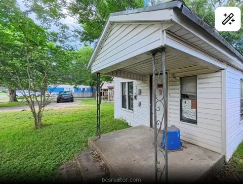 1203 Boulevard St, Bryan, TX 77803