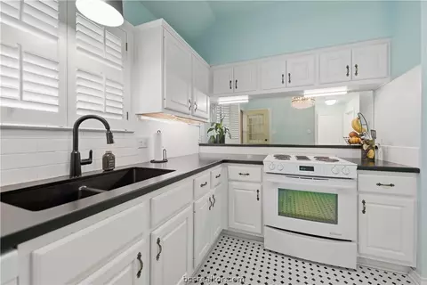 1514 Bennett St, Bryan, TX 77802 photo 8