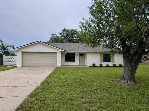 2402 Barak Ln, Bryan, TX 77802