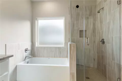 Bath - 2507 Lightfoot Ln, Bryan, TX 77803 photo 2 of 3