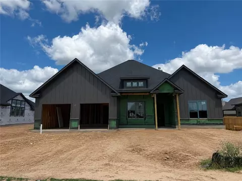 4735 Coral River Rd, College Station, TX 77845