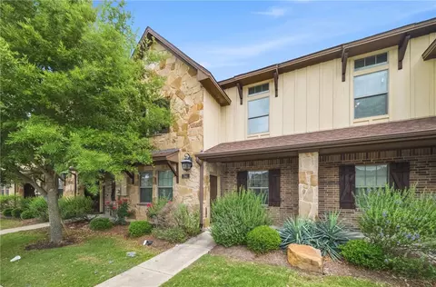 341 Newcomb Ln, College Station, TX 77845