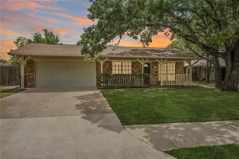 1004 San Saba Dr, College Station, TX 77845