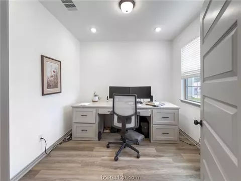 417 Marble Falls Dr, Bryan, TX 77803 photo 5