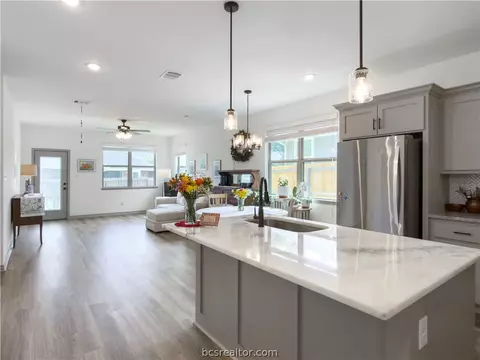 417 Marble Falls Dr, Bryan, TX 77803 photo 11