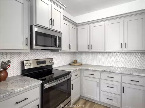 417 Marble Falls Dr, Bryan, TX 77803 photo 10