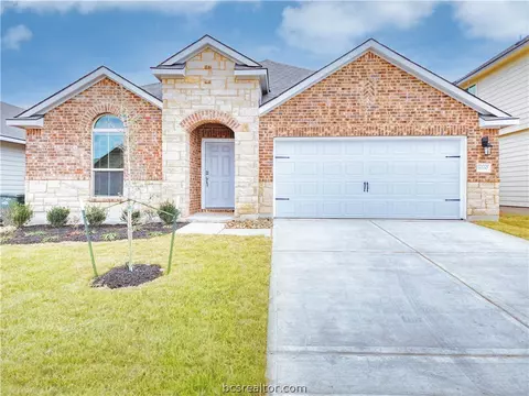 6160 Darlington Ave, College Station, TX 77845