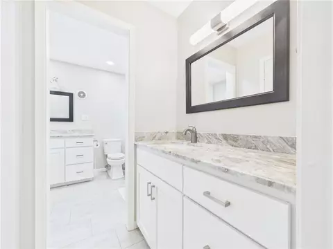 Bath - 902 Briar Bend Ct, Bryan, TX 77802 photo 3 of 5