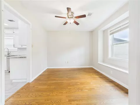 Living - 902 Briar Bend Ct, Bryan, TX 77802 photo 4 of 7