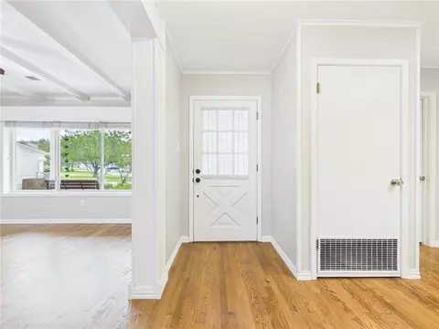 Entry Way - 902 Briar Bend Ct, Bryan, TX 77802 photo 1 of 4