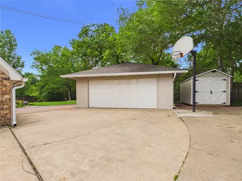 Other - 902 Briar Bend Ct, Bryan, TX 77802 photo 5 of 5