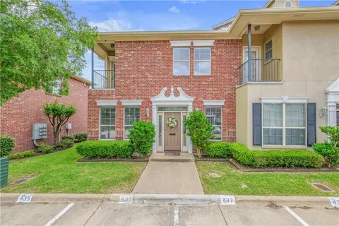 437 Forest Dr, College Station, TX 77840