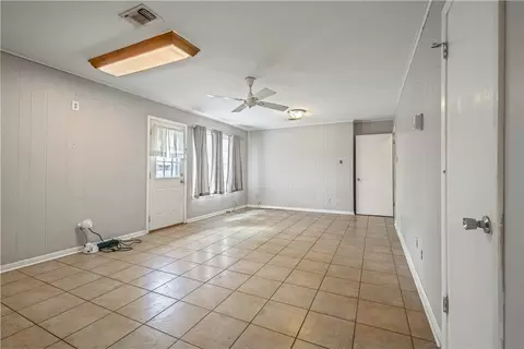 Living - 505 Olive St, Bryan, TX 77801 photo 2 of 3