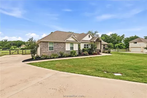 Exterior - 10468 Cornwall Ln, Iola, TX 77861 photo 2 of 7
