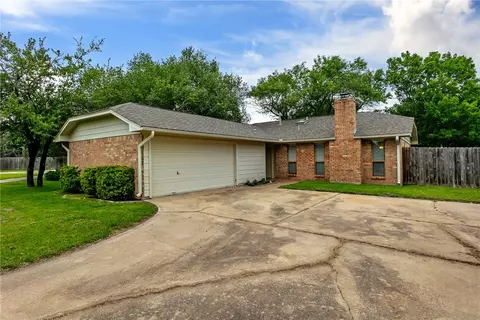 Exterior - 4507 Taft Ct, Bryan, TX 77802 photo 2 of 7