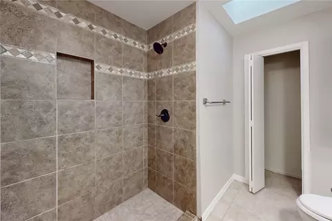 Bath - 4507 Taft Ct, Bryan, TX 77802 photo 2 of 4