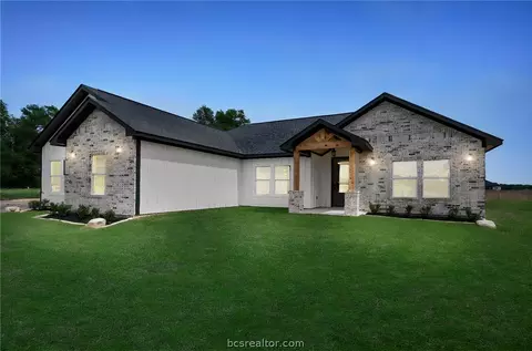 4432 Collton Ln, Franklin, TX 77856