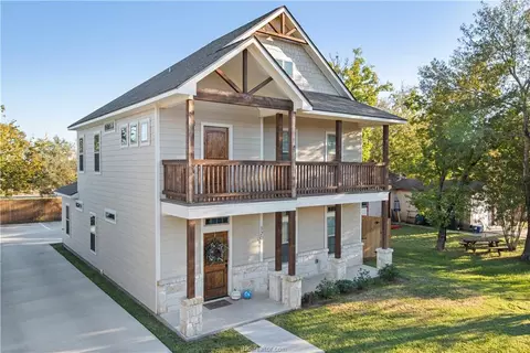 120 Apt B Richards St, College Station, TX 77840